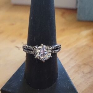 Stunning 4 Karot Moisenite Diamond Wedding Ring